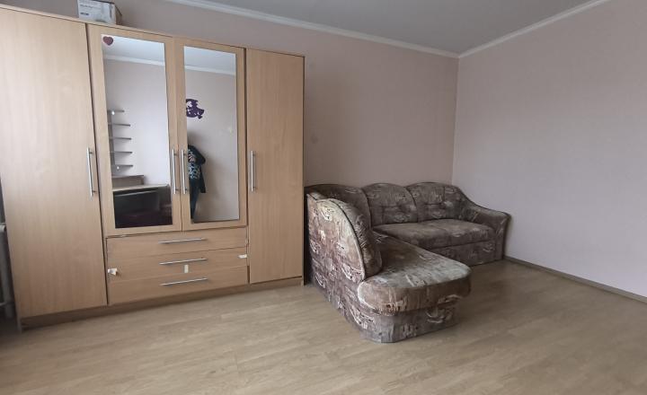 🏡 VEĽKÝ 3-IZBOVÝ BYT NA NÁBREŽNEJ ULICI V NOVÝCH ZÁMKOCH - fotografia 8