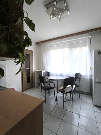 🏡 VEĽKÝ 3-IZBOVÝ BYT NA NÁBREŽNEJ ULICI V NOVÝCH ZÁMKOCH - fotografia 13